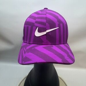 Nike Classic99 Dri-Fit Purple‎ Polyester/Spandex Fitted Hat Excellent Condition